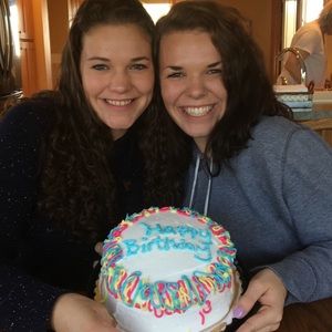 Meet your Posher, Makayla